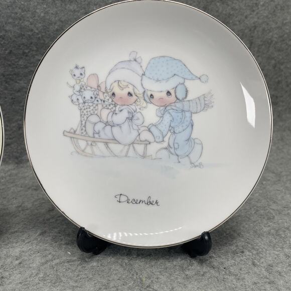 VTG PRECIOUS MOMENTS 6" Collector Plates August November December 1983 Japan - Picture 4 of 9